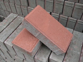 透水砖与实木地板 建筑装饰材料的创新与自然之美